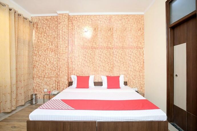 Imagen de la habitación del Hotel Oyo 15067 Ashoka. Foto 19