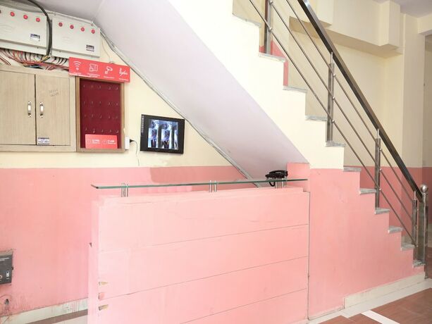 Imagen de los interiores del Hotel Oyo 15067 Ashoka. Foto 31