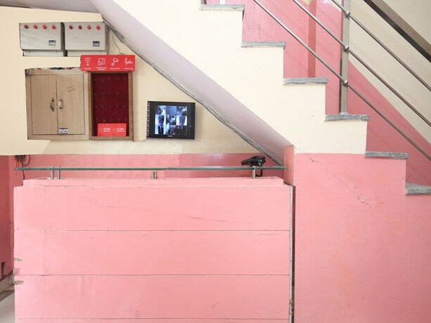Imagen de los interiores del Hotel Oyo 15067 Ashoka. Foto 35