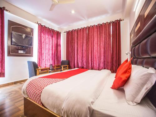 Imagen general del Hotel Oyo 15074 Neha Regency. Foto 6