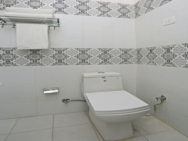 Imagen de la habitación del Hotel Oyo 15098 Crystal. Foto 10
