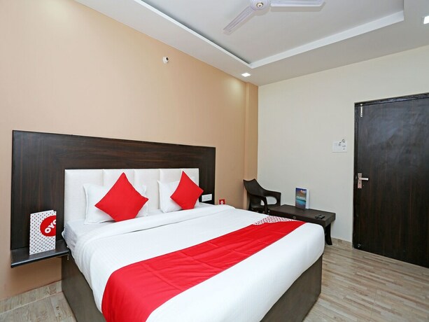 Imagen de la habitación del Hotel Oyo 15098 Crystal. Foto 11
