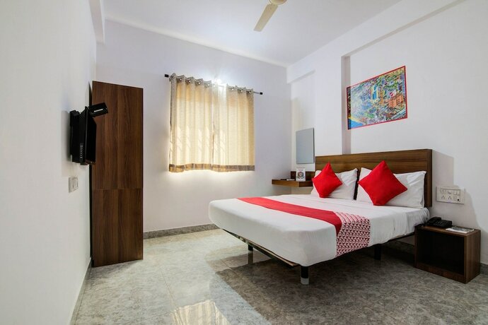 Imagen de la habitación del Hotel Oyo 15695 Varcity Comforts. Foto 19