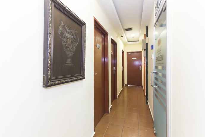 Imagen de los interiores del Hotel Oyo 157 Norbu. Foto 17