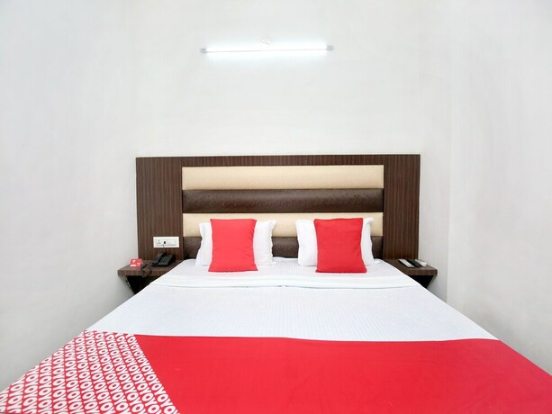 Imagen de la habitación del Hotel Oyo 15863 Royal Vij. Foto 23