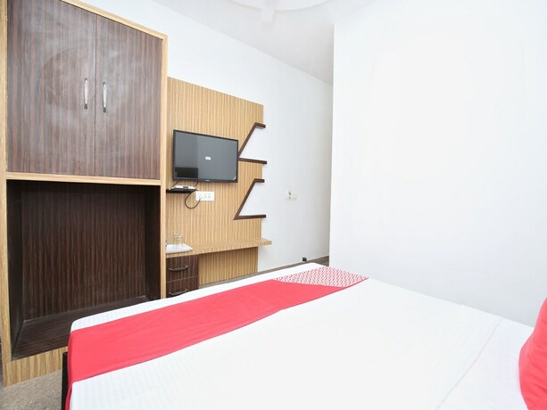 Imagen de la habitación del Hotel Oyo 15863 Royal Vij. Foto 30