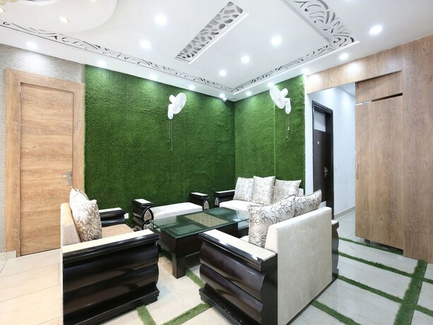 Imagen de los interiores del Hotel Oyo 15863 Royal Vij. Foto 35
