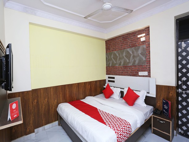 Imagen de la habitación del Hotel Oyo 15994 Bullet Inn and Lounge. Foto 5
