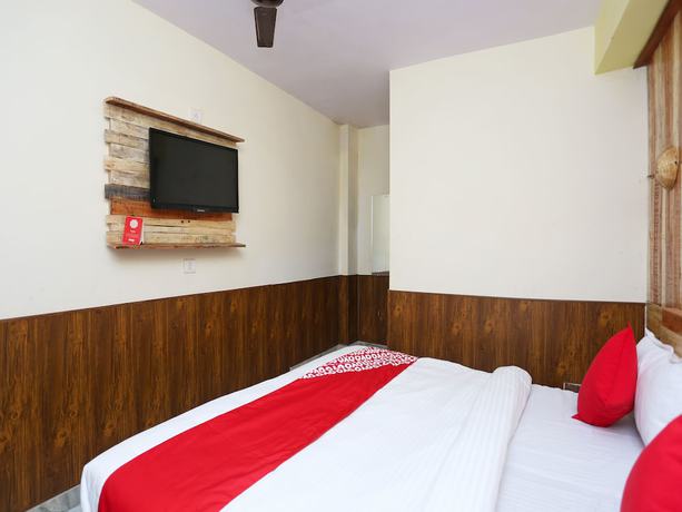Imagen de la habitación del Hotel Oyo 15994 Bullet Inn and Lounge. Foto 10