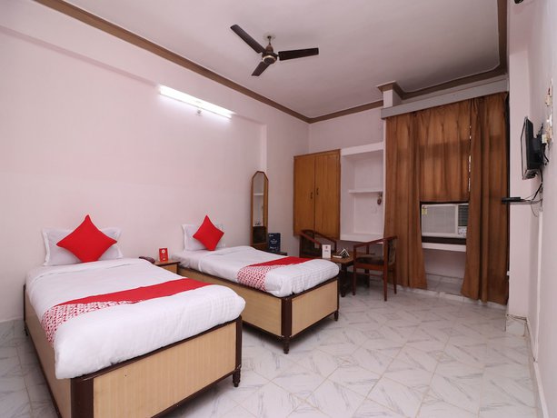 Imagen de la habitación del Hotel Oyo 16112 Uruvela International. Foto 11