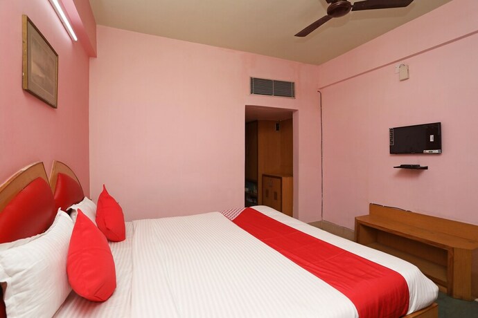 Imagen de la habitación del Hotel Oyo 16159 Keshari. Foto 23