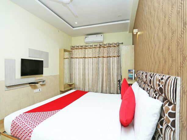 Imagen de la habitación del Hotel Oyo 16472 Shree Balram International. Foto 19