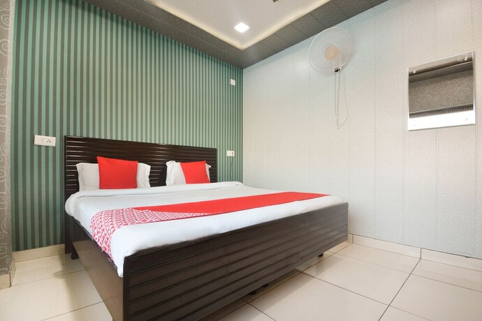 Imagen de la habitación del Hotel Oyo 16515 Bombay Residency. Foto 24