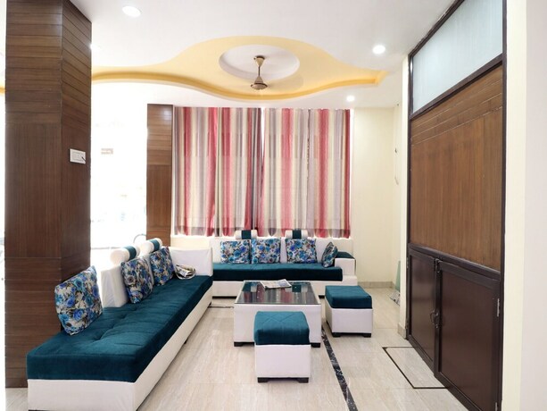 Imagen de los interiores del Hotel Oyo 16694 Kb Square. Foto 19