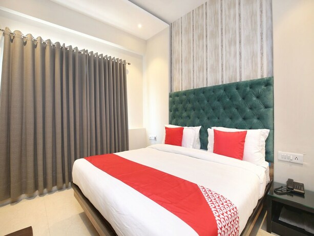 Imagen de la habitación del Hotel Oyo 17084 Grand Orchid. Foto 17