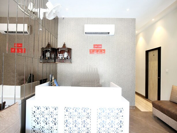 Imagen de los interiores del Hotel Oyo 17084 Grand Orchid. Foto 33