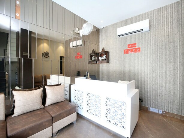 Imagen de los interiores del Hotel Oyo 17084 Grand Orchid. Foto 34