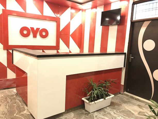 Imagen de los interiores del Hotel Oyo 17443 Tirupati Residency. Foto 18