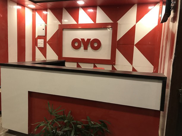 Imagen de los interiores del Hotel Oyo 17443 Tirupati Residency. Foto 19
