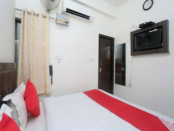 Imagen de la habitación del Hotel Oyo 18301 A-one. Foto 17