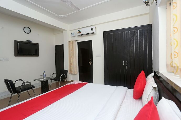 Imagen de la habitación del Hotel Oyo 18301 A-one. Foto 33