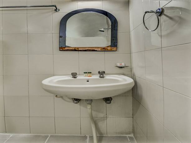 Imagen de la habitación del Hotel Oyo 18320 Utsav. Foto 13