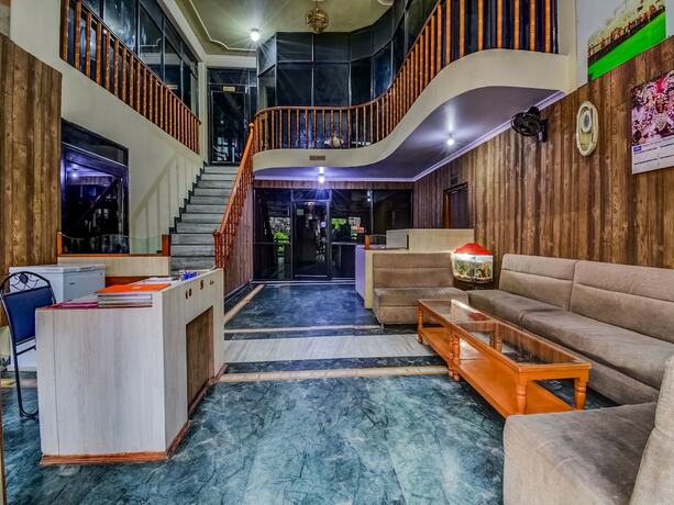 Imagen de los interiores del Hotel Oyo 18320 Utsav. Foto 19