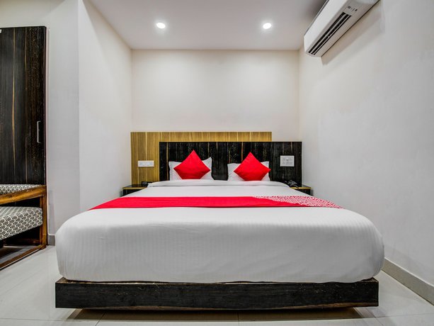 Imagen de la habitación del Hotel Oyo 18542 Petals Inn. Foto 2