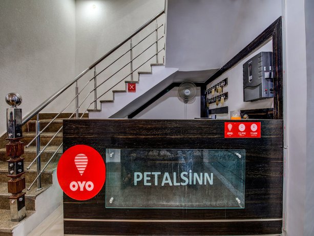 Imagen de los interiores del Hotel Oyo 18542 Petals Inn. Foto 19