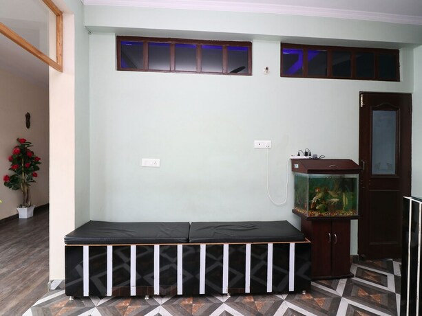 Imagen de los interiores del Hotel Oyo 19123 Sunshine Guest House. Foto 15