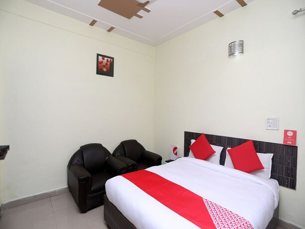 Imagen de la habitación del Hotel Oyo 19472 Highway Regency. Foto 15