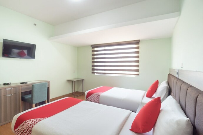 Imagen de la habitación del Hotel Oyo 196 Destiny Hotel. Foto 7