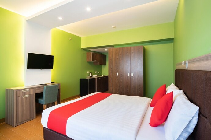 Imagen de la habitación del Hotel Oyo 196 Destiny Hotel. Foto 11