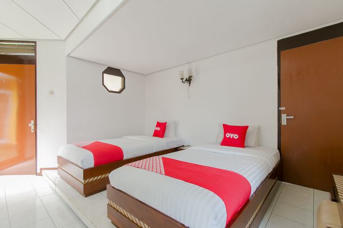 Imagen de la habitación del Hotel Oyo 1996 Koneng. Foto 2