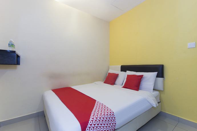 Imagen de los interiores del Hotel Oyo 220 Sri Maluri. Foto 18