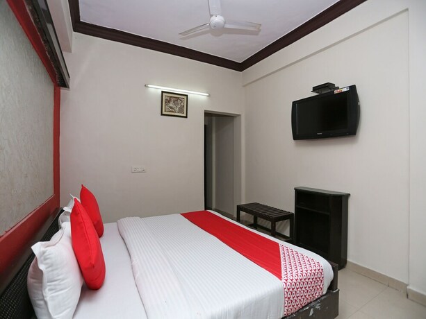 Imagen de la habitación del Hotel Oyo 22507 Anjuman. Foto 24