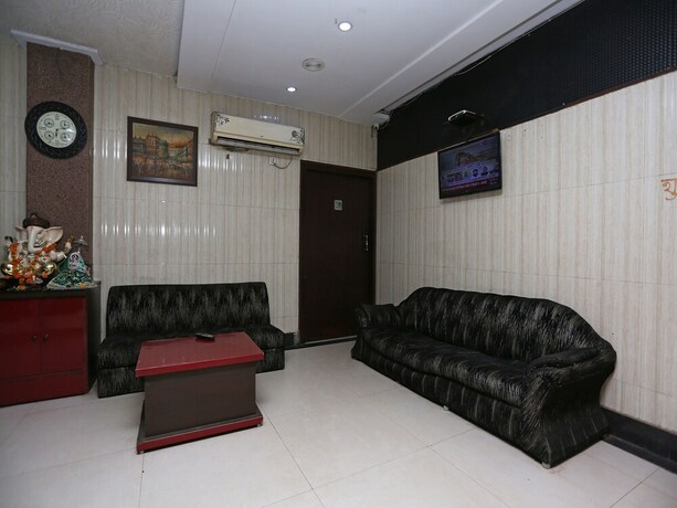 Imagen de los interiores del Hotel Oyo 22507 Anjuman. Foto 35