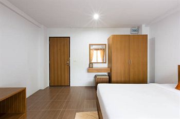 Imagen de la habitación del Hotel Oyo 227 Suchaya House. Foto 5