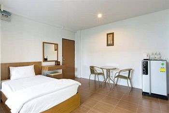 Imagen de la habitación del Hotel Oyo 227 Suchaya House. Foto 15