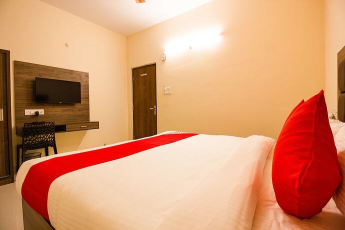 Imagen de la habitación del Hotel Oyo 23191 Flagship Raj Madan. Foto 7