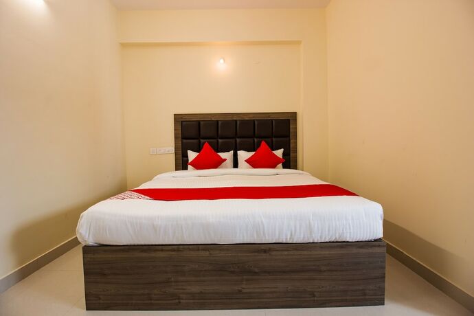 Imagen de la habitación del Hotel Oyo 23191 Flagship Raj Madan. Foto 8