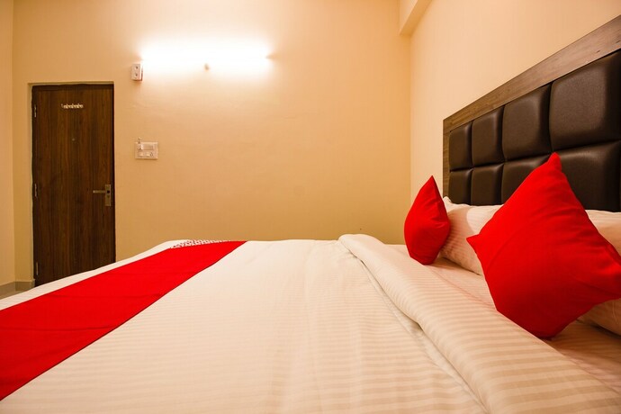 Imagen de la habitación del Hotel Oyo 23191 Flagship Raj Madan. Foto 10