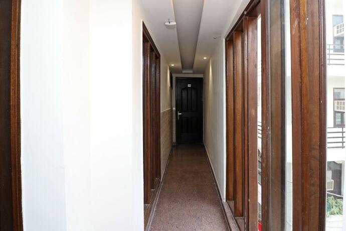 Imagen de los interiores del Hotel Oyo 23191 Flagship Raj Madan. Foto 12