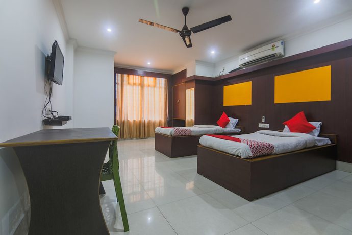 Imagen de la habitación del Hotel Oyo 23304 Shiva. Foto 6