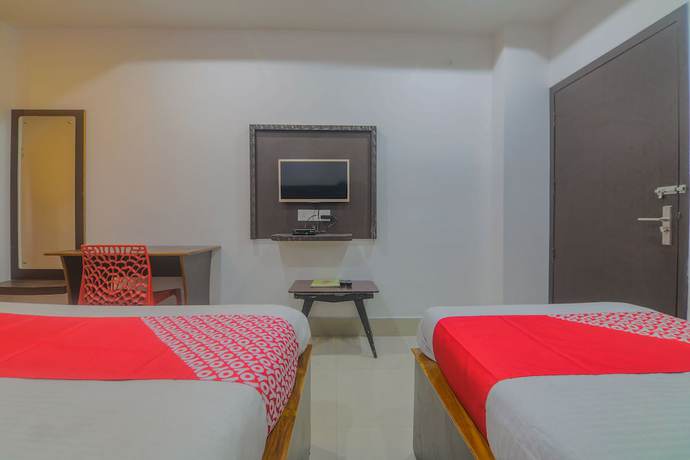 Imagen de la habitación del Hotel Oyo 23304 Shiva. Foto 8