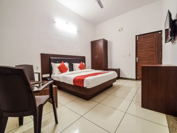 Imagen de la habitación del Hotel Oyo 23381 Sagar Ratna. Foto 21