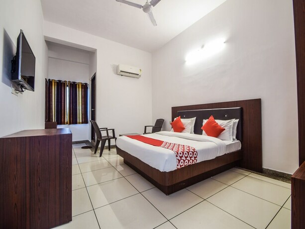 Imagen de la habitación del Hotel Oyo 23381 Sagar Ratna. Foto 29