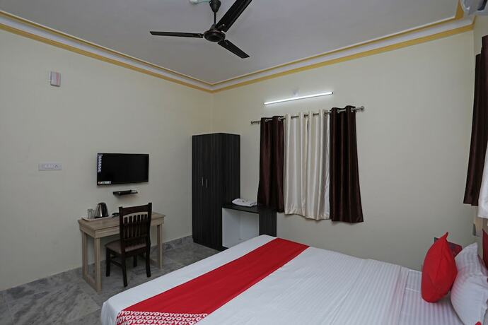 Imagen de la habitación del Hotel Oyo 23382 Sai Gourav Residence. Foto 12