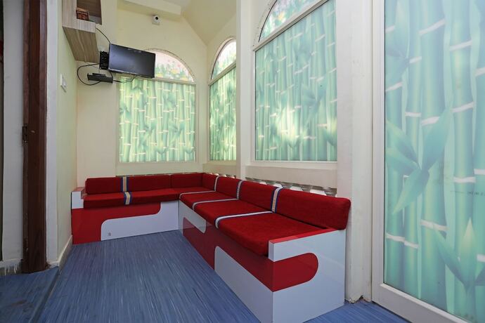Imagen de los interiores del Hotel Oyo 23382 Sai Gourav Residence. Foto 16