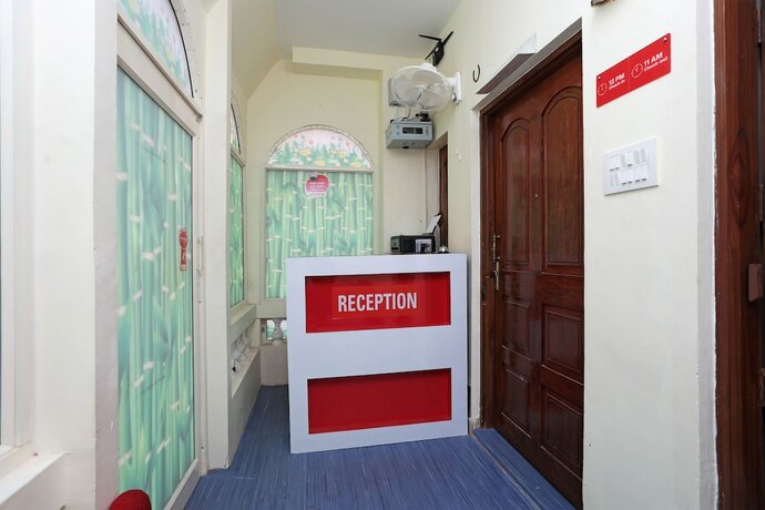 Imagen de los interiores del Hotel Oyo 23382 Sai Gourav Residence. Foto 18